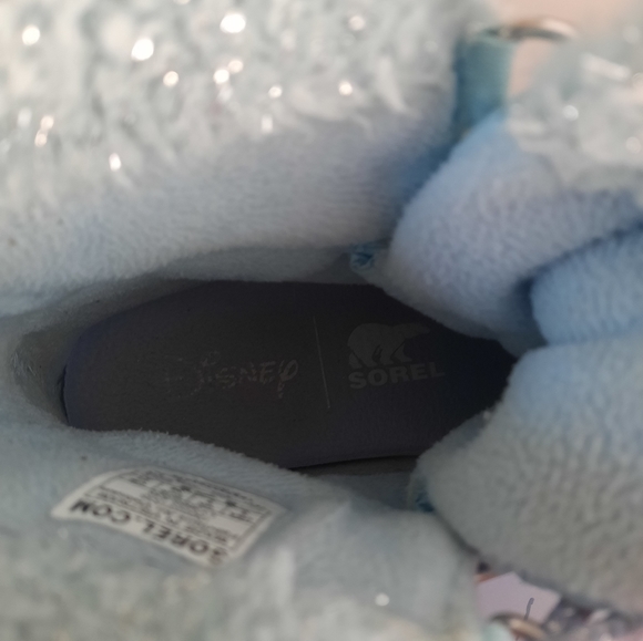 Girls Disney Frozen II Sorel Size 3 Waterproof Snow Boots - Picture 9 of 10